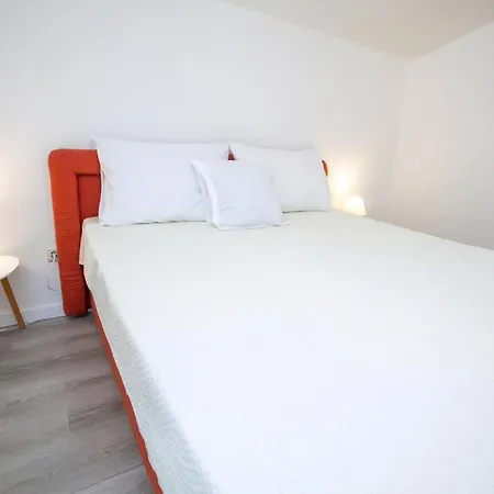 In Mit Grossem Grill Apartament